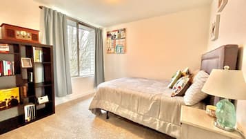 2 bedrooms, desk, free WiFi, bed sheets