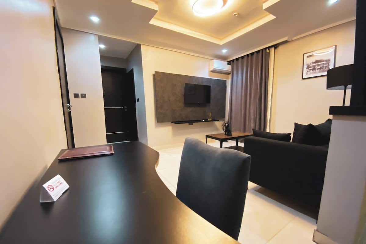 Signature Suite | 1 bilik tidur, cadar kapas Mesir, peralatan tempat tidur premium