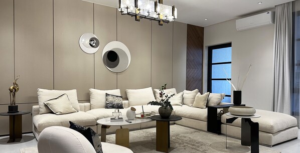 Design-lejlighed - 2 soveværelser | Opholdsområde | Fladskærms-tv