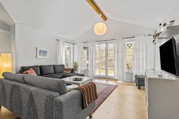 Televisie en een open haard