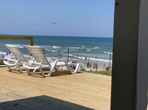 Property grounds - Fabulous oceanfront house with private beach access. (Daytona Beach)