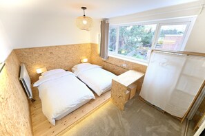 2 slaapkamers, een bureau, wifi, beddengoed