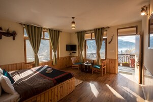 Habitación superior, vistas a la montaña | 1 dormitorio y wifi gratis