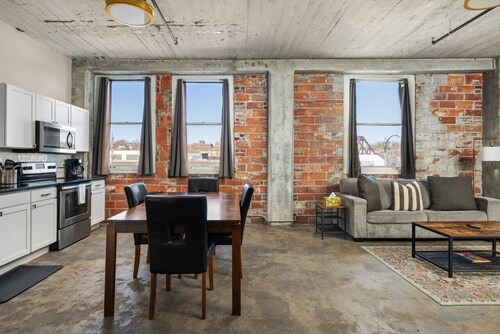 The Nelson Lofts - Unit 7 (2 BR)