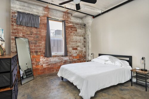 The Nelson Lofts - Unit 7 (2 BR)