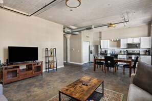 TV - The Nelson Lofts - Unit 7 (2 BR) (Davenport)