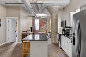 Interior - The Nelson Lofts - Unit 4 (2 BR) (Davenport)