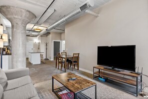 TV - The Nelson Lofts - Unit 4 (2 BR) (Davenport)
