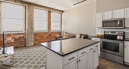 The Nelson Lofts - Unit 6 (1 BR)