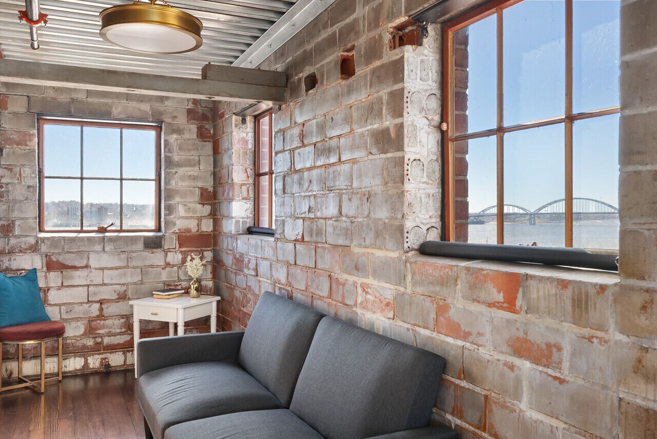 The Nelson Lofts Penthouse (2br) - Davenport, IA