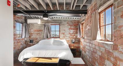 The Nelson Lofts Penthouse (2BR)