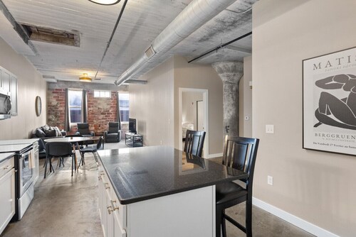 The Nelson Lofts - Unit 3 (2 BR)