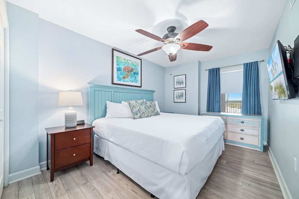 Beachfront Views | Outdoor Pool | Clearwater 7B | My Beach Getaways