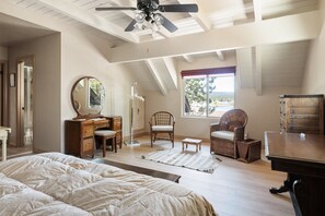 3 多间卧室、免费 WiFi、床单