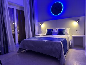 Design Room, Multiple Beds, Non Smoking, Private Bathroom | Premium bedding, down comforters, memory foam beds, minibar - St.Peter's Moon (Rome)