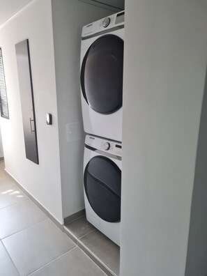 Interior - 406 Moderno Aparta-Suite en Versalles Tipo Loft - Cali Tower Suites & Lofts (Cali)