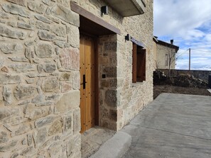 Exterior - Las Bordas de Miquelet (Viacamp)