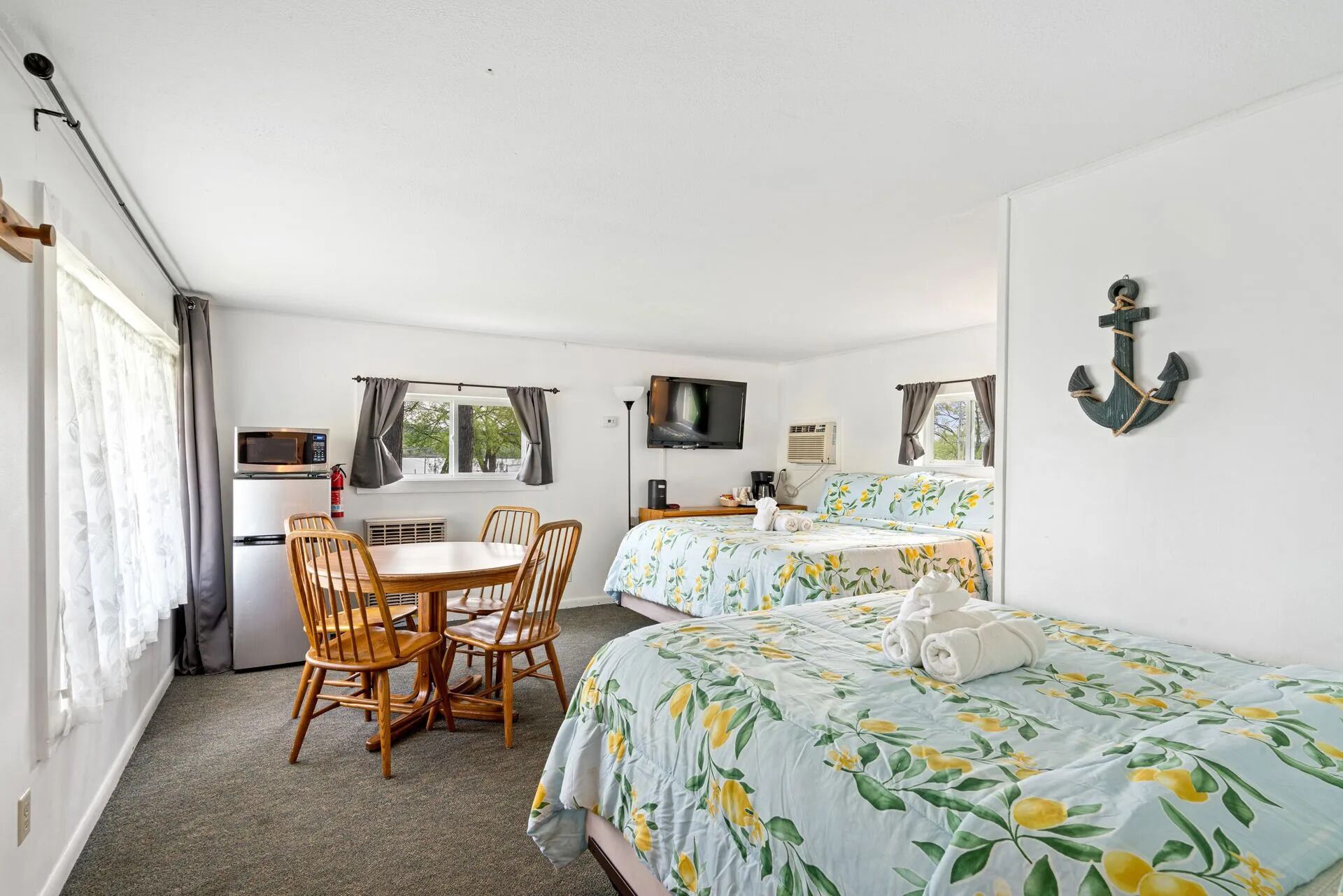 🌼 South Arm Retreats Motel: Family Suite ➠ Room #8