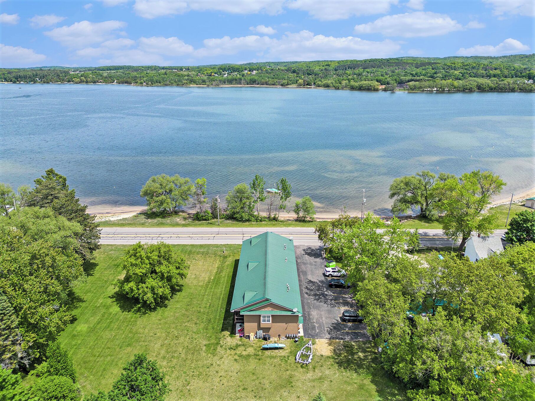 🌼 Lakeside Retreat: 2BDR Lakeview Townhome ➠ #3