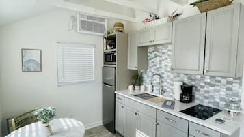 冰箱、微波炉、炉灶、茶具/咖啡用具