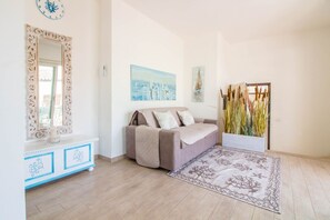 Living area - Modern Apartment With Terrace Near Palau Beach! (Palau)