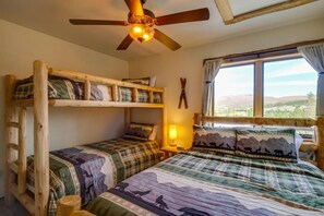 5 chambres, bureau, lit parapluie, Wi-Fi
