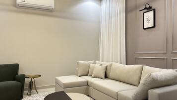 Design Apartment, 2 Bedrooms | Living area