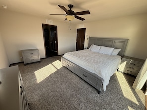 5 bedrooms, iron/ironing board, free WiFi, bed sheets
