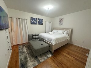 3 bedrooms, iron/ironing board, WiFi - Luxury 3 bedroom home 3 minutes to EWR (Elizabeth)