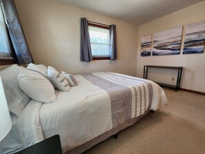 3 bedrooms, iron/ironing board, free WiFi, bed sheets