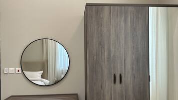 2 عدّة غرف نوم وستائر تعتيم ومكواة/لوح كي وواي فاي مجانًا