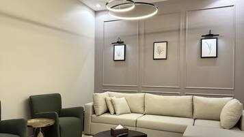 Design-huoneisto, 2 makuuhuonetta | Oleskelualue | Taulutelevisio