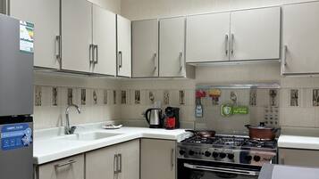 Design-lejlighed - 2 soveværelser | Privat køkken | Elkedel