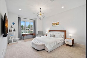 5 Schlafzimmer, Schreibtisch, Bügeleisen/Bügelbrett, kostenloses WLAN