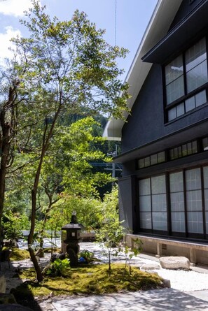 Nicht klassifiziertes Bild, 5 von 35, Schaltfläche