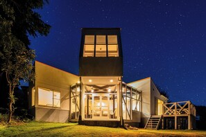 Exterior - Designer private villa located in a quiet villa ar / Ito Shizuoka (Ito)