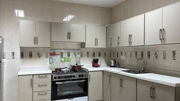 Design Apartment, 2 Bedrooms | Private kitchen