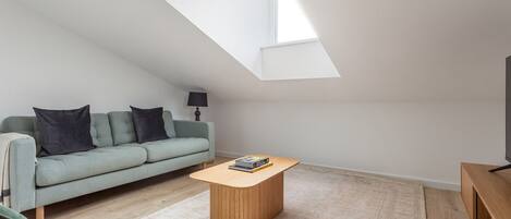 Télévision, chaîne hi-fi