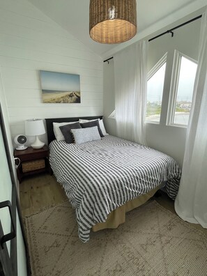 3 bedrooms, iron/ironing board, WiFi