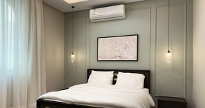 设计公寓, 3 间卧室 | 3 多间卧室、办公桌、遮光窗帘、熨斗/熨衣板