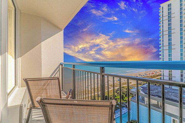 Property grounds - Newly Renovated King Suite-Ocean Views! Boardwalk 1140 (Myrtle Beach)