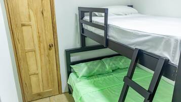 Quarto standard | 6 quartos, individualmente mobiliados, quartos à prova de som