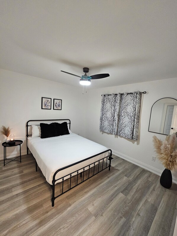 4 bedrooms, WiFi, bed sheets