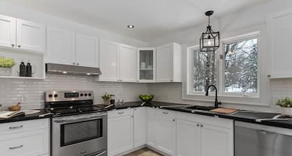 Balsam Retreat- Muskoka Getaway
Pet Friendly