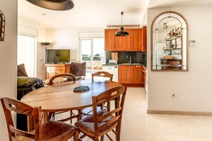 Interior - Sant Genis 19.2 Top floor apartment with terrace (Llança)