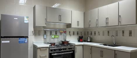 Design Apartment, 2 Bedrooms | Private kitchen | Electric kettle