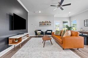 Smart TV, tenis de mesa y libros 