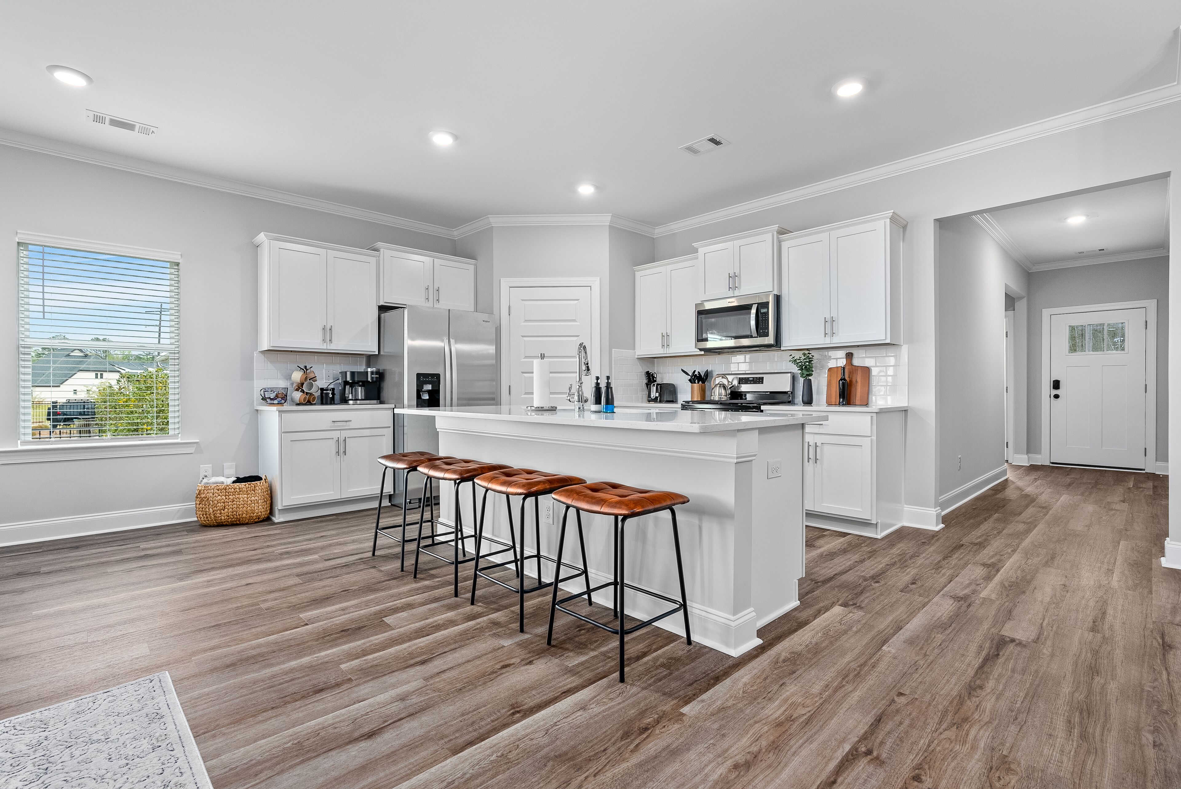 冰箱、微波炉、烤箱、炉灶