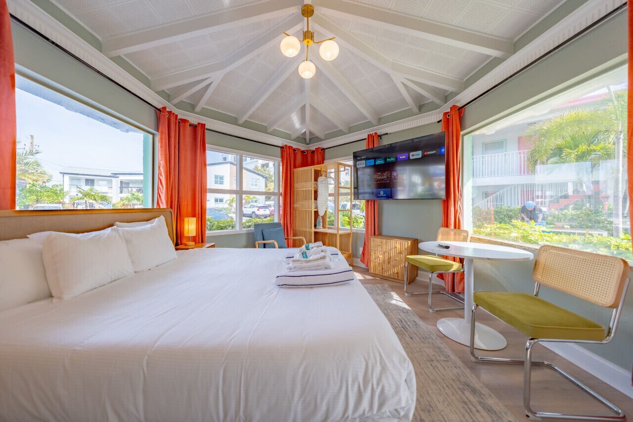 1 bedroom, desk, iron/ironing board, WiFi