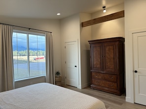 2 habitaciones, cuna de viaje, wifi gratis y ropa de cama